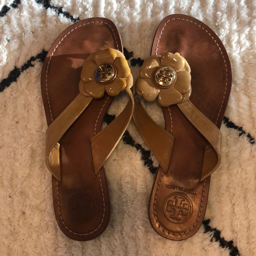 Tory Bruch Size 38 - Flower Sandals - Used